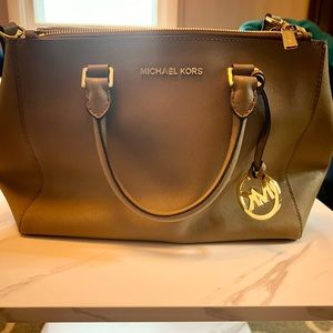 Fairly new Michael Kors Medium Beige Purse